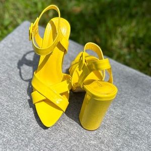 FASHIONNOVA- Yellow Patten Leather Platform Heels. Size 6M